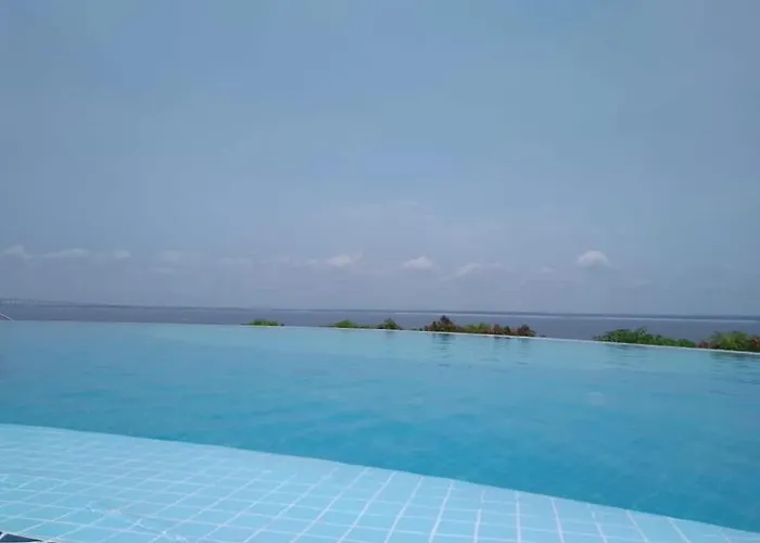 Tropical Executive Hotel N 619